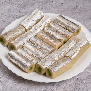Kaju Pista Roll